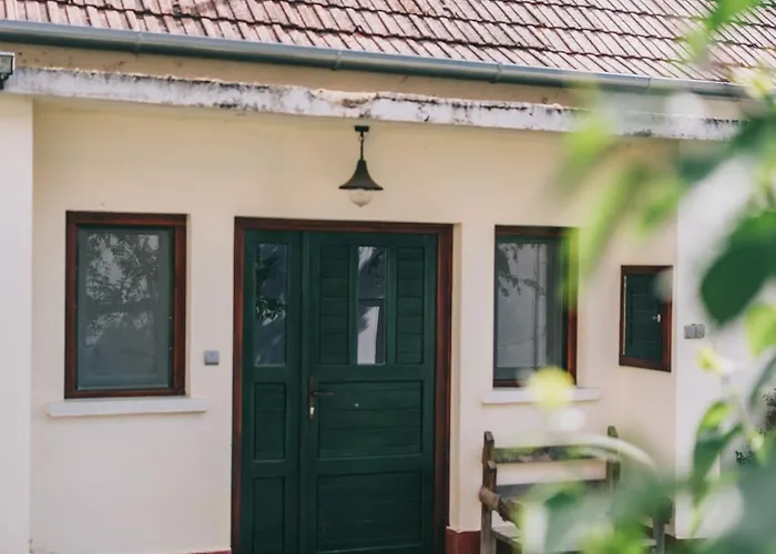 Feher Barany Lägenhet Szigliget